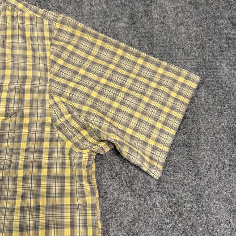 Duluth Trading Shirt Mens XL Plaid Short Sleeve Fishing Hiking Outdoor Nylon